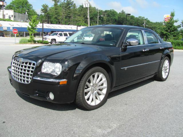 Chrysler 300C Regular Cab Sedan
