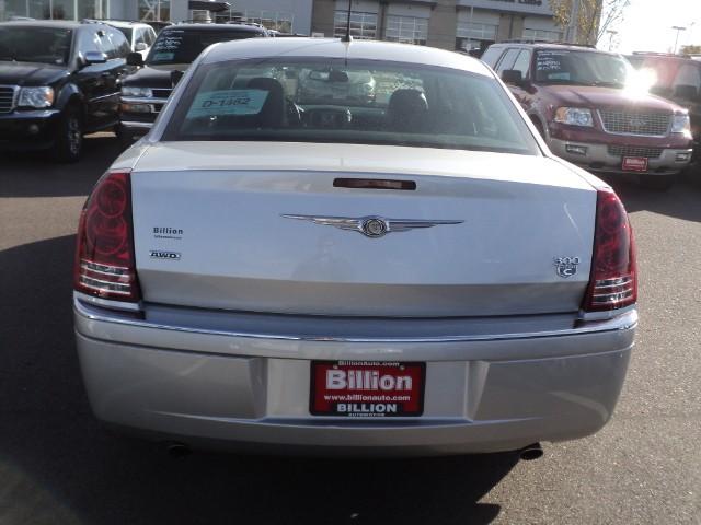 Chrysler 300C 2008 photo 3