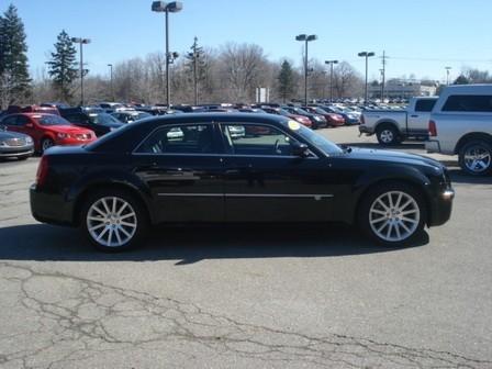 Chrysler 300C 2008 photo 2