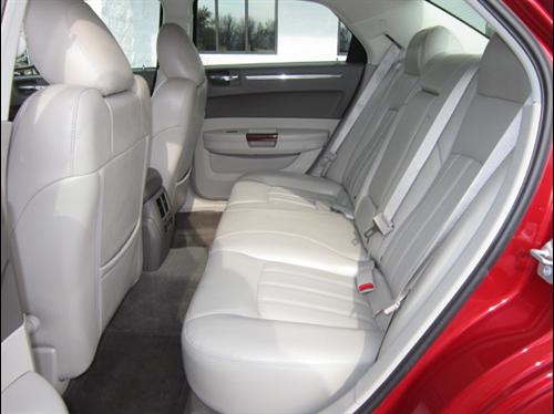 Chrysler 300C 2008 photo 4