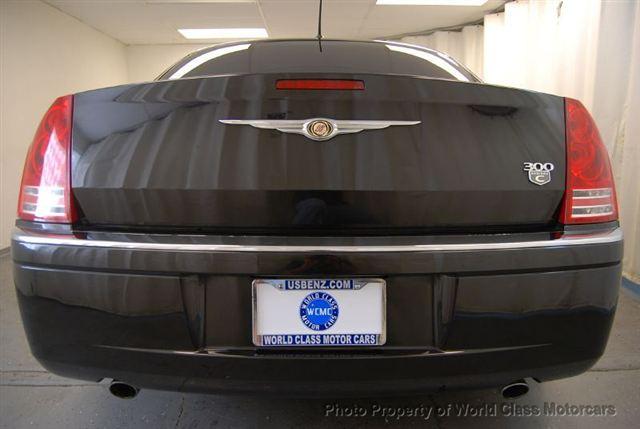 Chrysler 300C 2008 photo 5