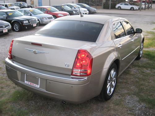 Chrysler 300C 2008 photo 2