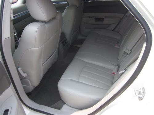 Chrysler 300C 2008 photo 2