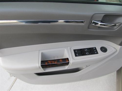 Chrysler 300C 2008 photo 1