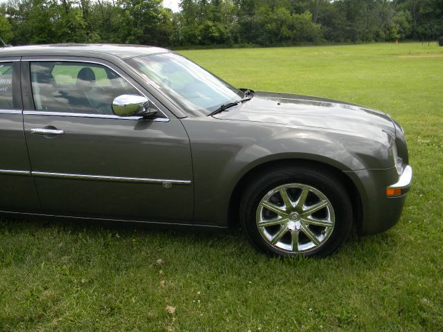 Chrysler 300C 2008 photo 22