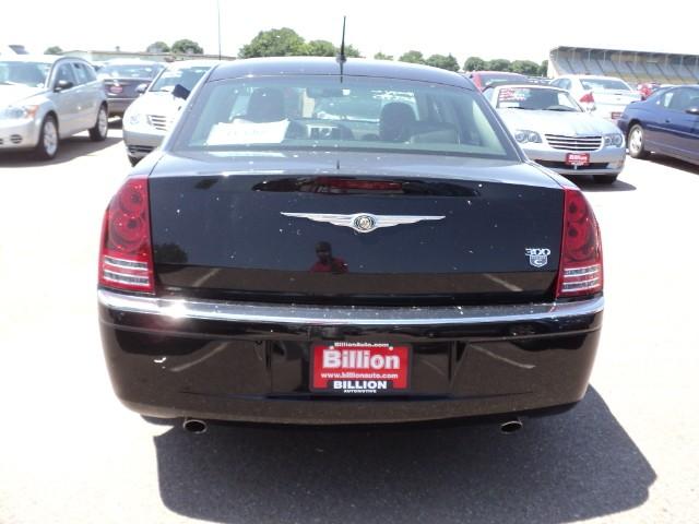 Chrysler 300C 2008 photo 3
