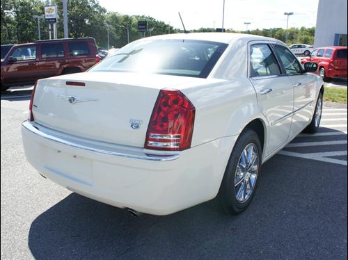 Chrysler 300C 2008 photo 1