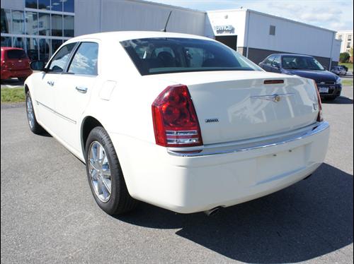 Chrysler 300C 2008 photo 3
