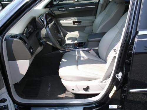 Chrysler 300C 2008 photo 3