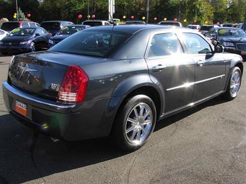 Chrysler 300C 2008 photo 2
