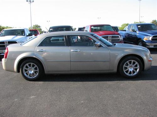 Chrysler 300C 2008 photo 3