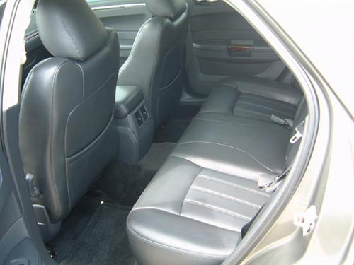 Chrysler 300C 2008 photo 3