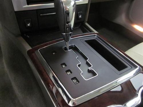 Chrysler 300C 2008 photo 2