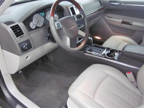 Chrysler 300C 2008 photo 3