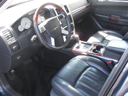 Chrysler 300C 2008 photo 2