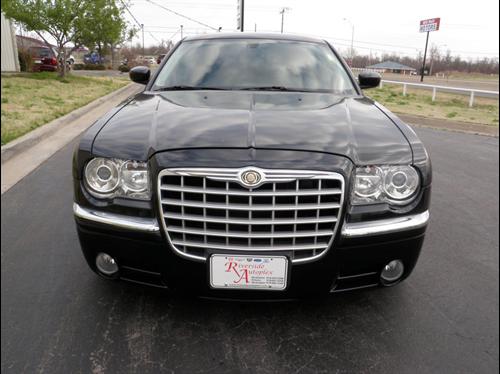 Chrysler 300C 2008 photo 1