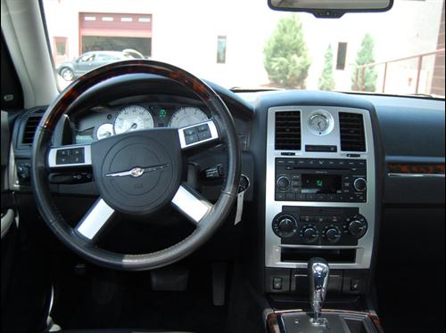 Chrysler 300C 2008 photo 3