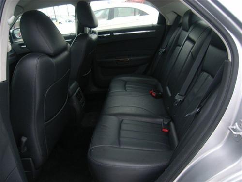 Chrysler 300C 2008 photo 2