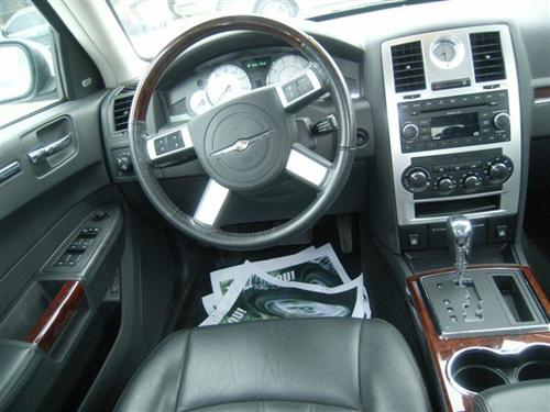 Chrysler 300C 2008 photo 4