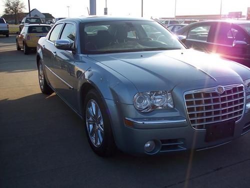 Chrysler 300C 2008 photo 2
