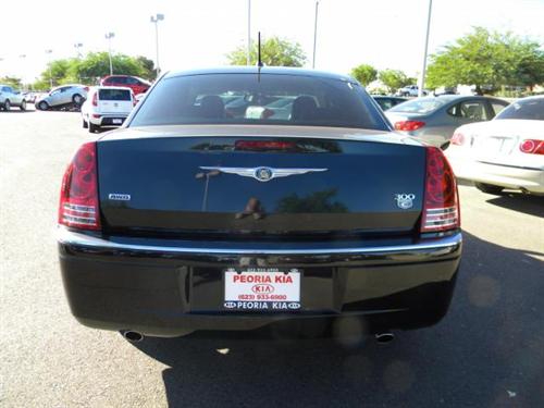 Chrysler 300C 2008 photo 3
