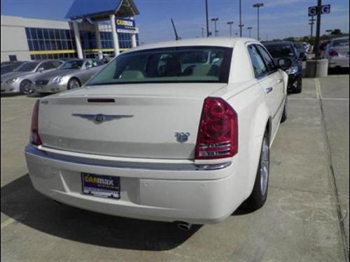Chrysler 300C 2008 photo 2