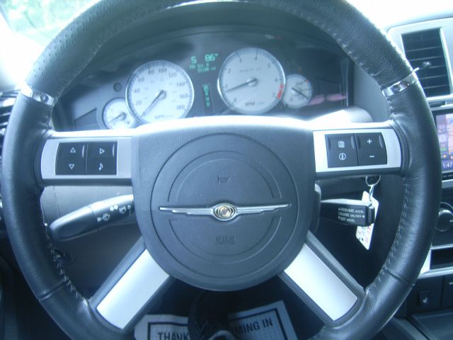 Chrysler 300C 2008 photo 11
