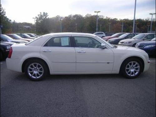 Chrysler 300C 2008 photo 3