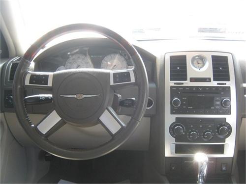Chrysler 300C 2008 photo 3