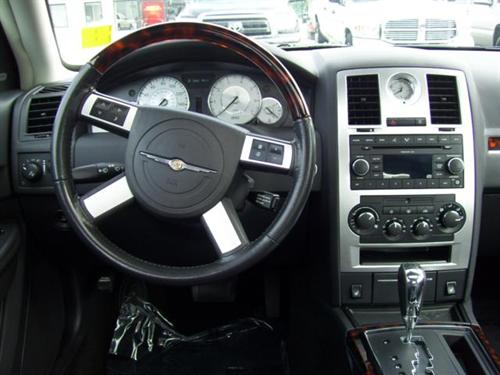 Chrysler 300C 2008 photo 4