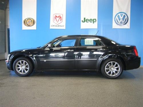 Chrysler 300C 2008 photo 2