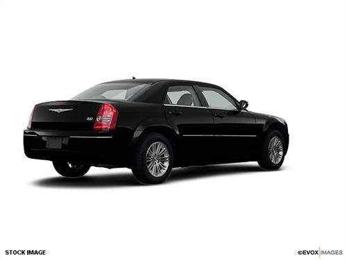 Chrysler 300C 2008 photo 2