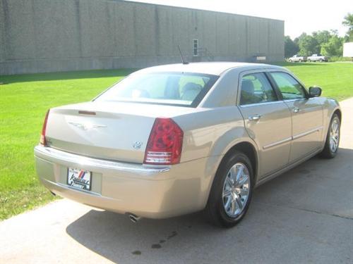 Chrysler 300C 2008 photo 3
