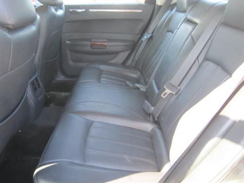 Chrysler 300C 2008 photo 2