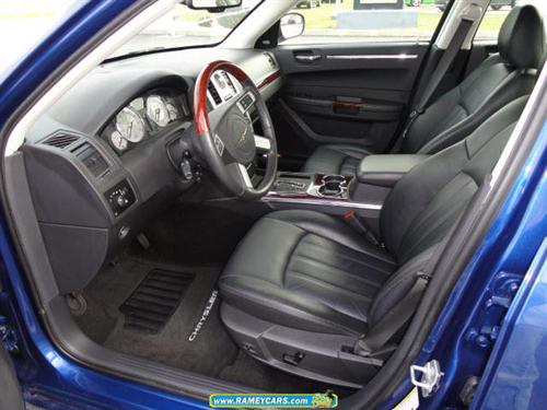Chrysler 300C 2009 photo 3