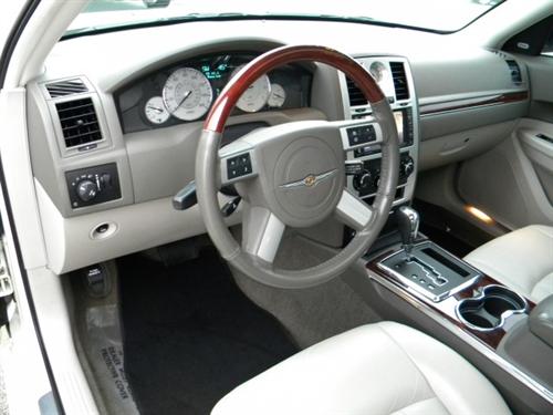Chrysler 300C 2009 photo 4