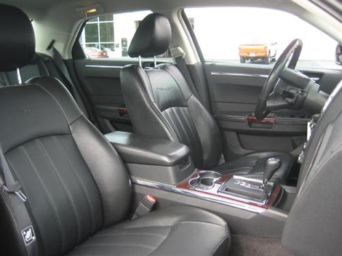 Chrysler 300C 4x4 XLT Other