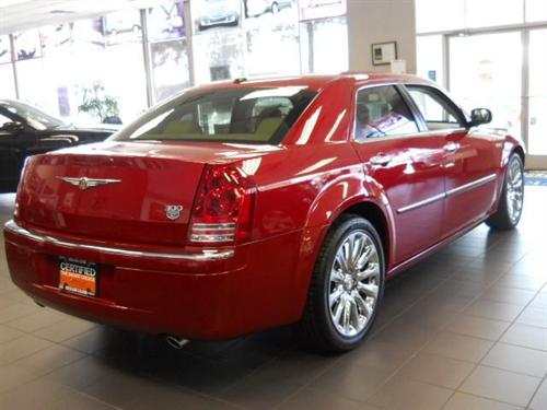 Chrysler 300C 2009 photo 3