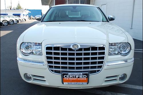 Chrysler 300C 2009 photo 4