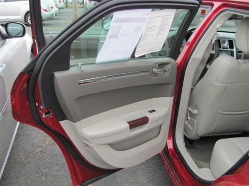 Chrysler 300C 4x4 XLT Other