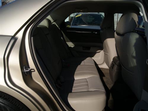 Chrysler 300C 2009 photo 2