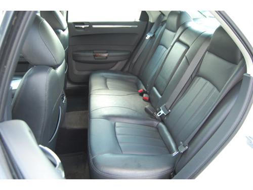 Chrysler 300C 2009 photo 2