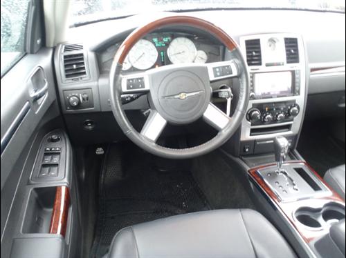 Chrysler 300C 2009 photo 1
