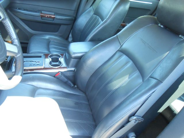 Chrysler 300C 2009 photo 8