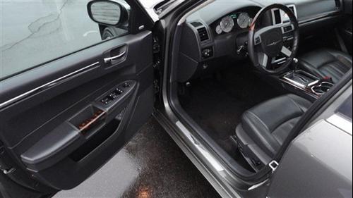 Chrysler 300C 2009 photo 3