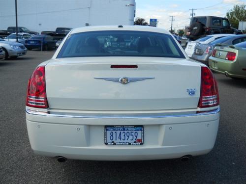 Chrysler 300C 2009 photo 3