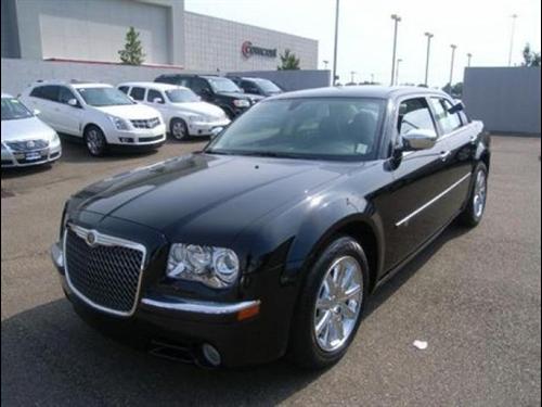 Chrysler 300C 2009 photo 2