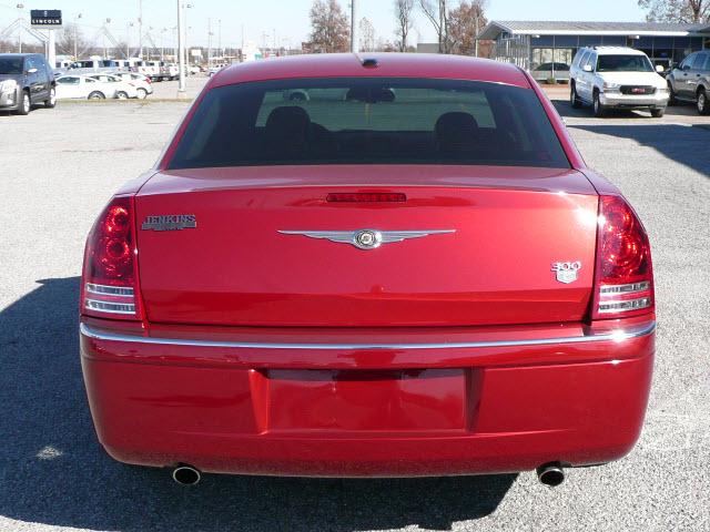 Chrysler 300C 2009 photo 3