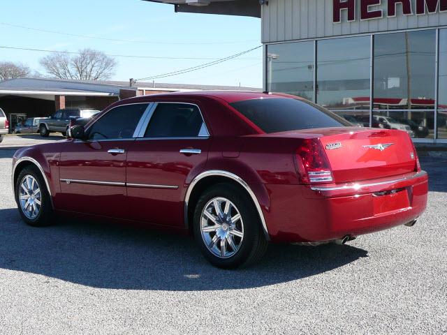 Chrysler 300C 2009 photo 4