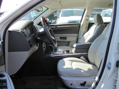 Chrysler 300C 2009 photo 4